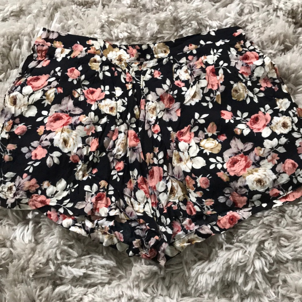 LA Hearts Floral Shorts